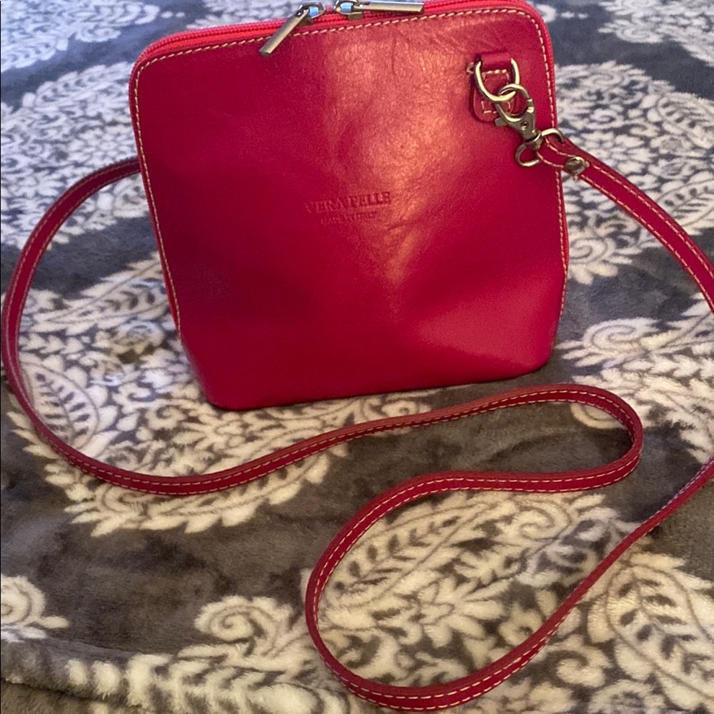 Vera Pelle Vibrant Pink Crossbody Bag